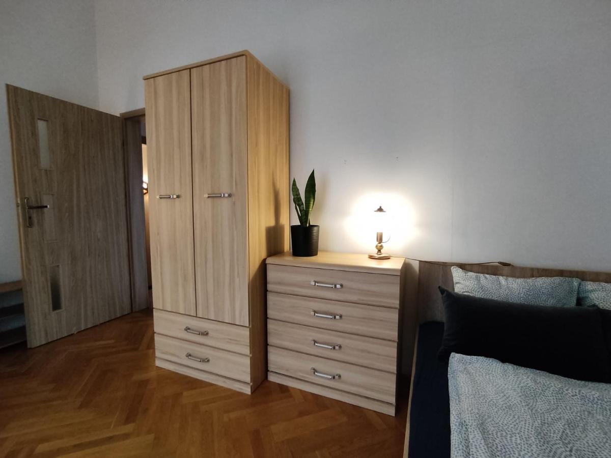 Classic Apartament Metro Kabaty Warsaw Ngoại thất bức ảnh