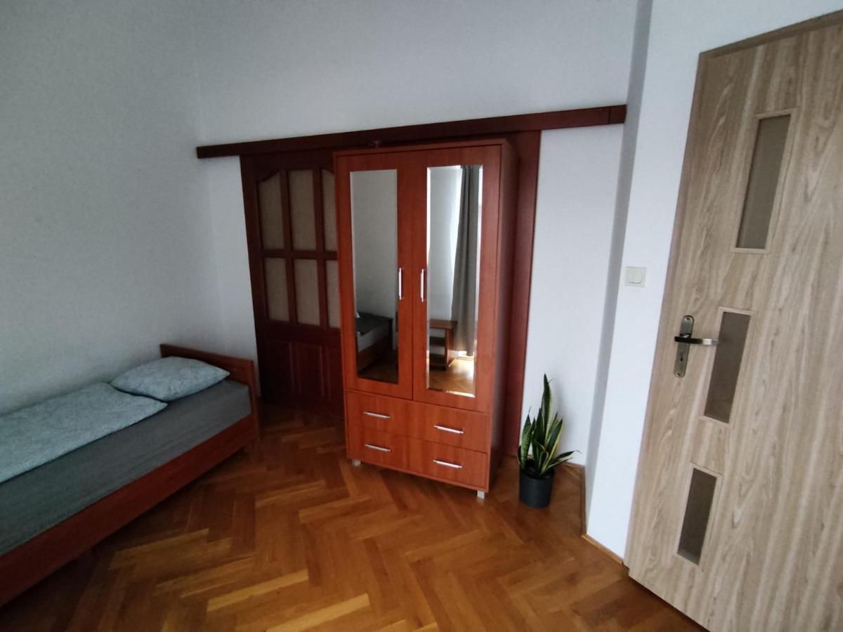 Classic Apartament Metro Kabaty Warsaw Ngoại thất bức ảnh